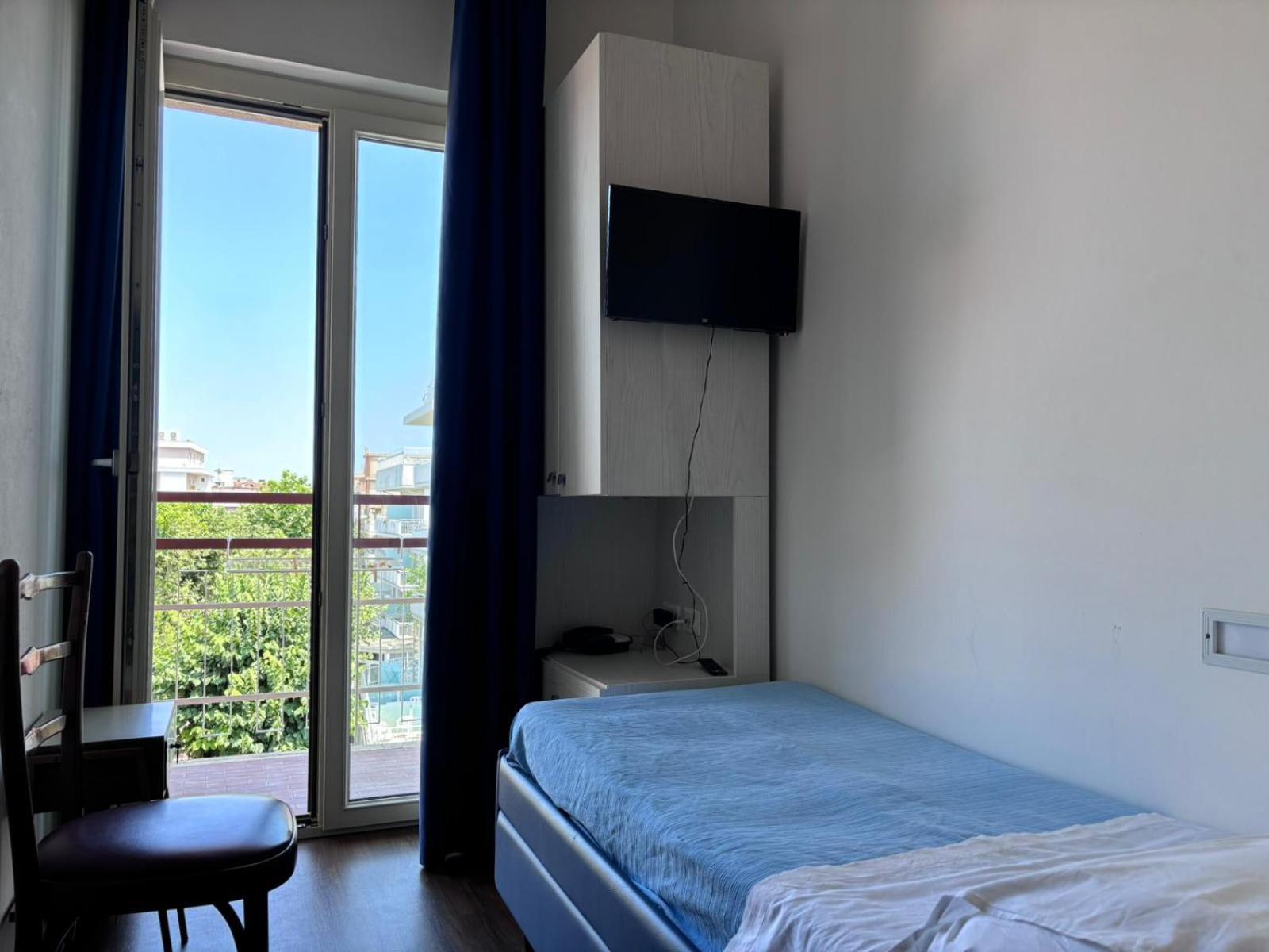 Hotel Belfiore Misano Adriatico Rum bild