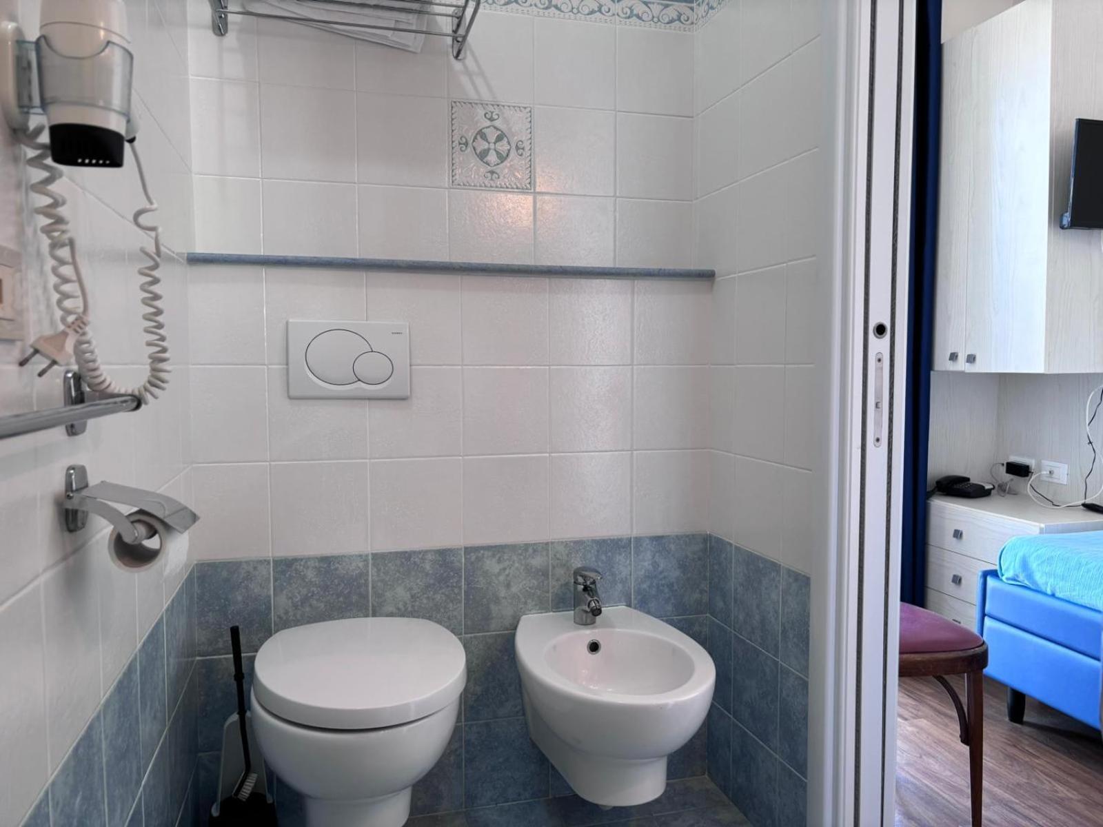 Hotel Belfiore Misano Adriatico Exteriör bild