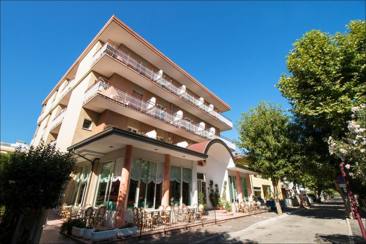 Hotel Belfiore Misano Adriatico Exteriör bild