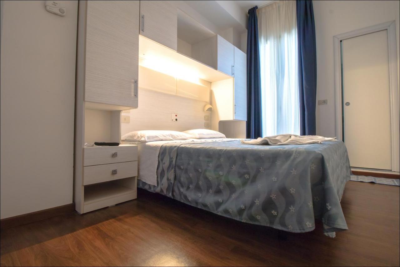 Hotel Belfiore Misano Adriatico Exteriör bild