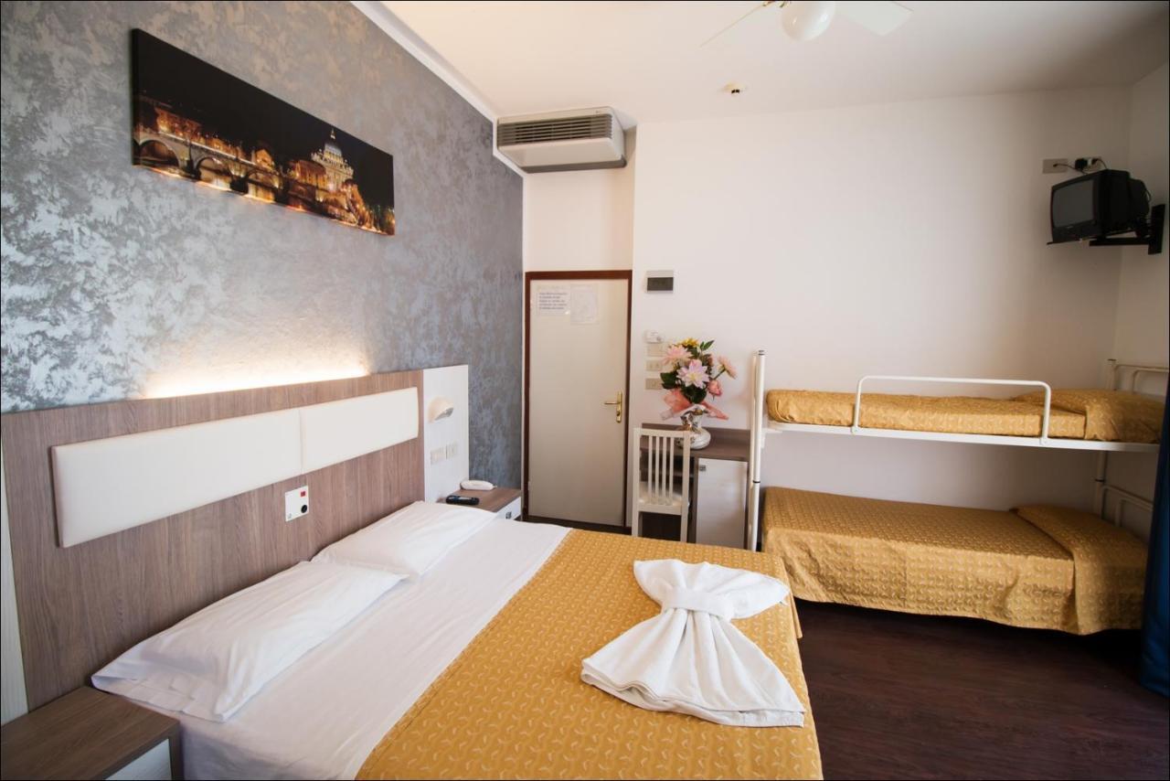 Hotel Belfiore Misano Adriatico Exteriör bild