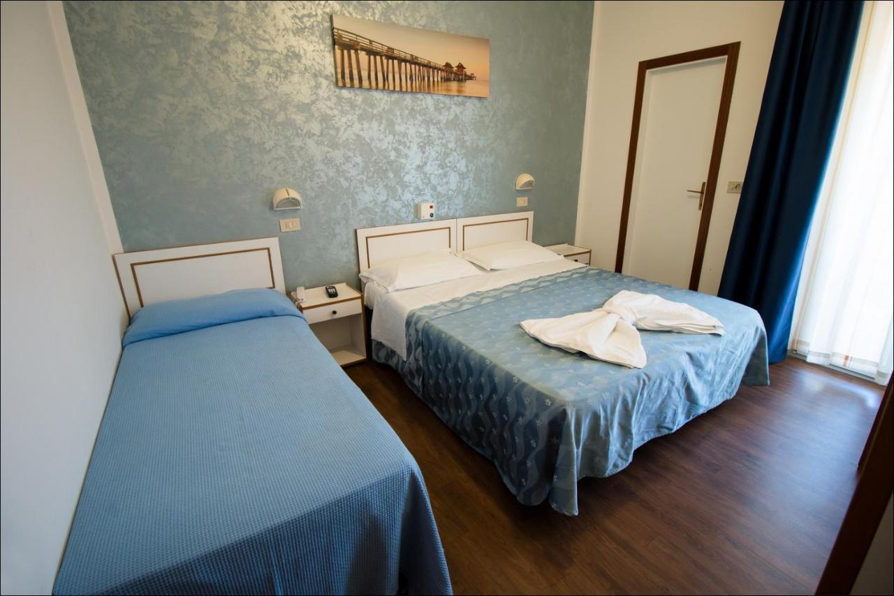 Hotel Belfiore Misano Adriatico Exteriör bild
